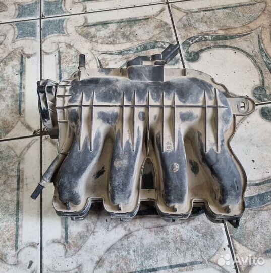Впускной коллектор Peugeot 207