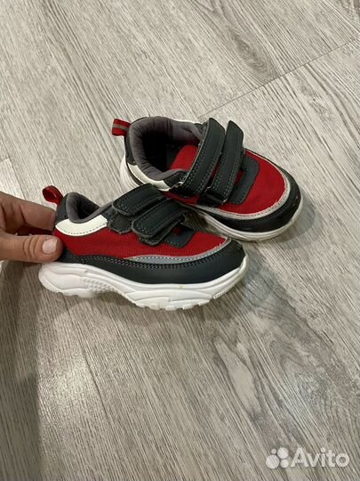 Кроссовки 23