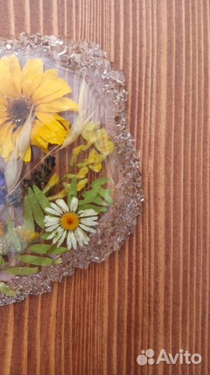Подстаканник с живыми цветами из эпоксидной смолы