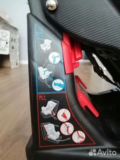 Детское автокресло Chicco 9-18 кг