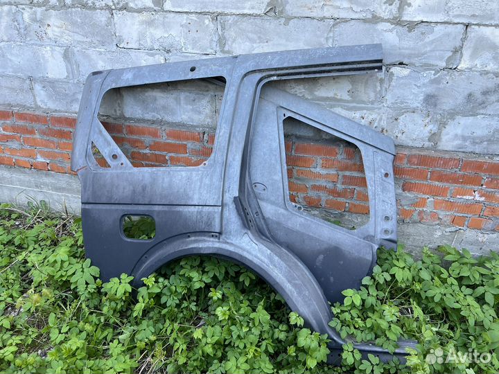 Крыло новое заднее правое Land Rover Discovery 3