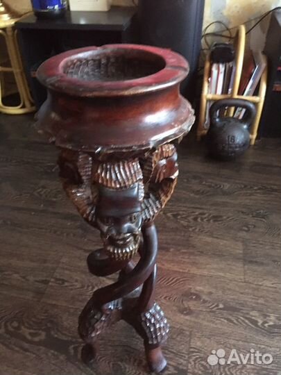 Пепельница старинная резная