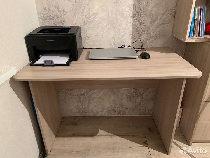 Кровать, комод, полка, стол