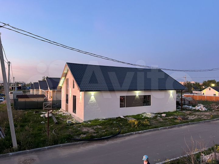 Дом 200 м² на участке 9 сот.