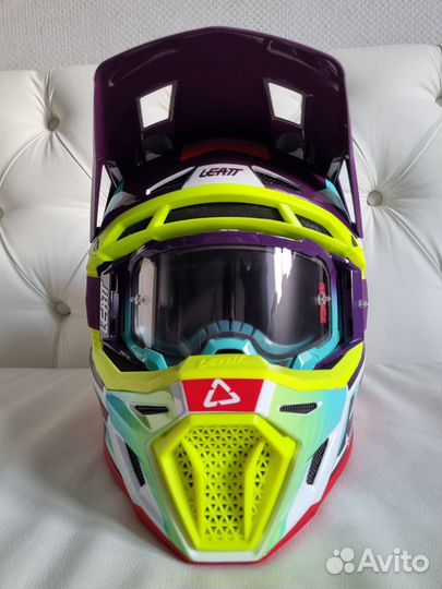 Мотошлем Leatt Moto 8.5 Helmet Kit Neon + очки