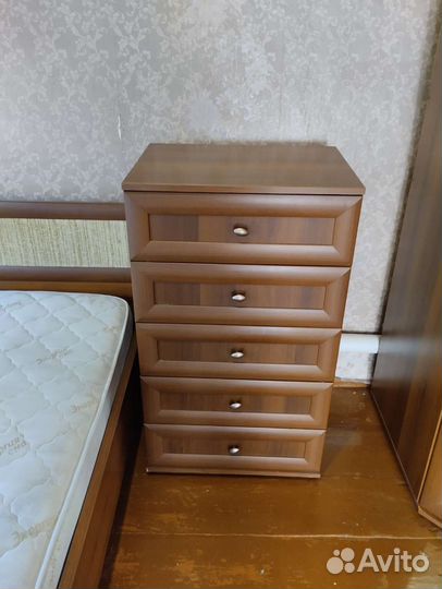 Спальный гарнитур