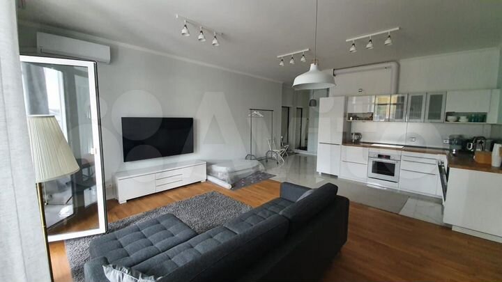 3-к. квартира, 93 м², 2/10 эт.