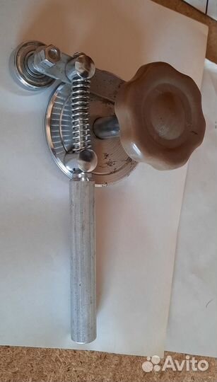 Прибор для закрутки банок консервных СССР