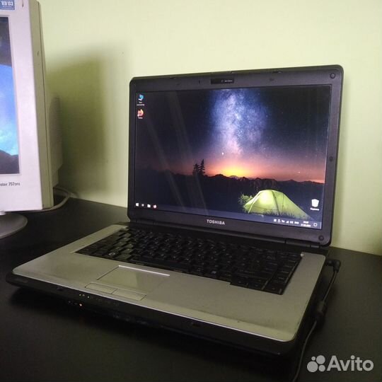 Ноутбук Toshiba Satellite L300-11M
