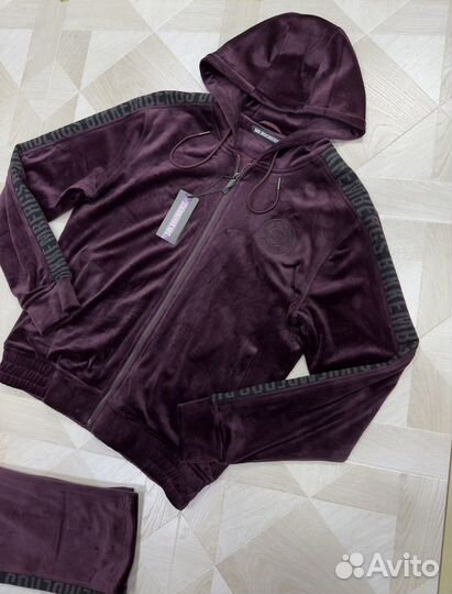 Костюм спортивный велюровый