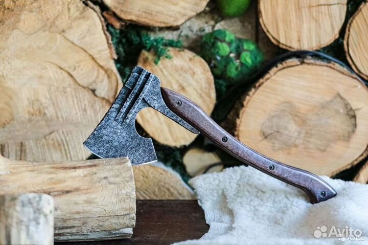 Топор кованый с чехлом