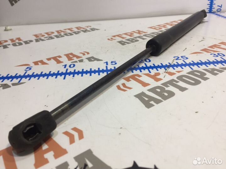 Фольксваген Гольф Амортизатор газовый