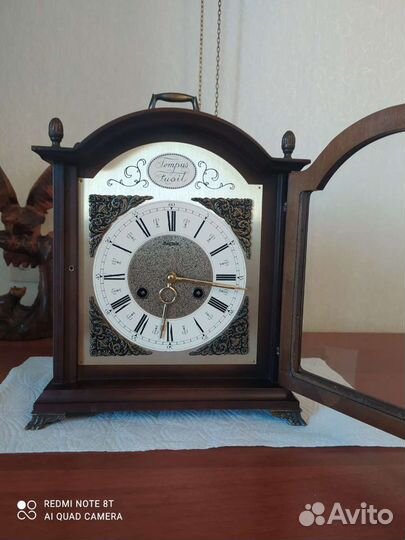 Каминные часы с боем