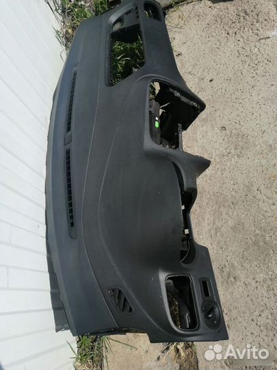 Торпедо переднее Volkswagen Polo 5