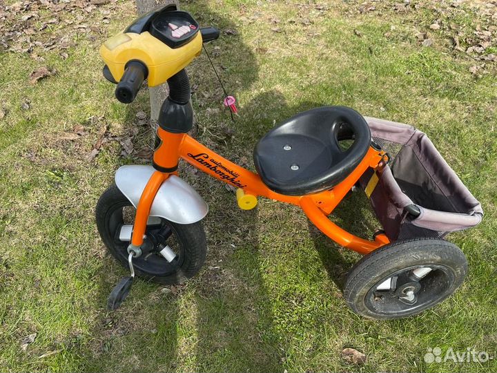 Трехколесный велосипед 