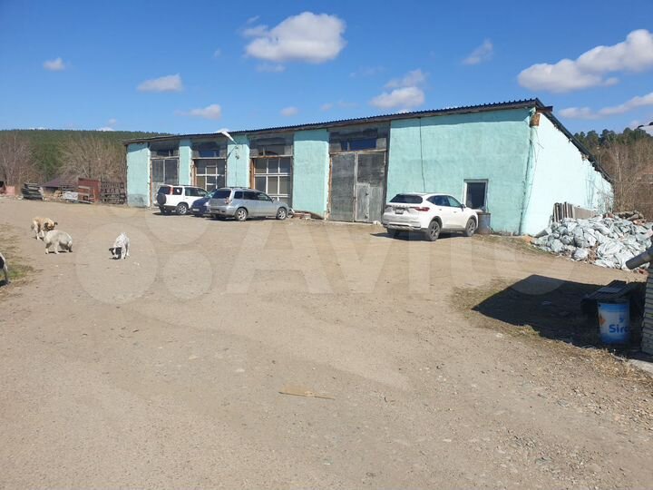 Здание, 2448 м²