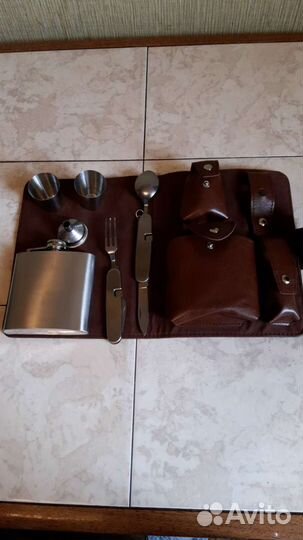 Подарочный набор фляжка с рюмками