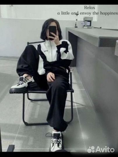 Спортивный костюм женский новый