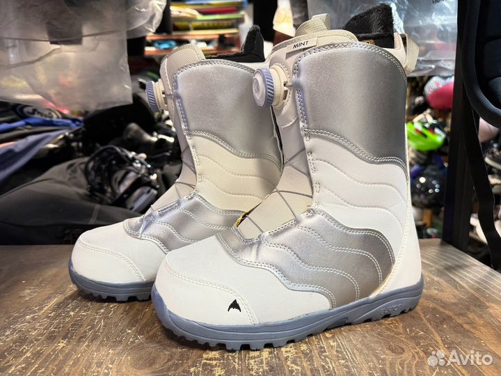 Женские сноуборд ботинки Burton Mint Boa - 38