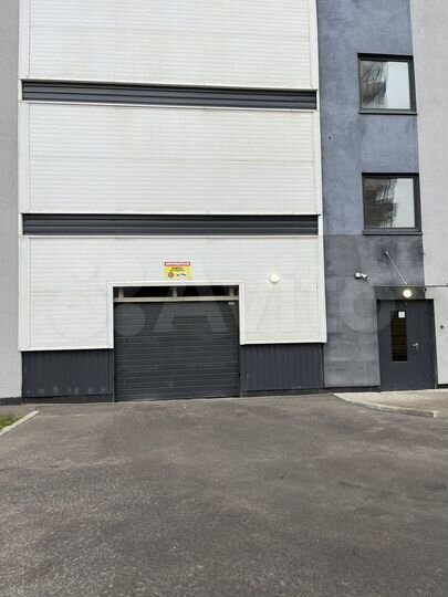 Машиноместо, 13 м²