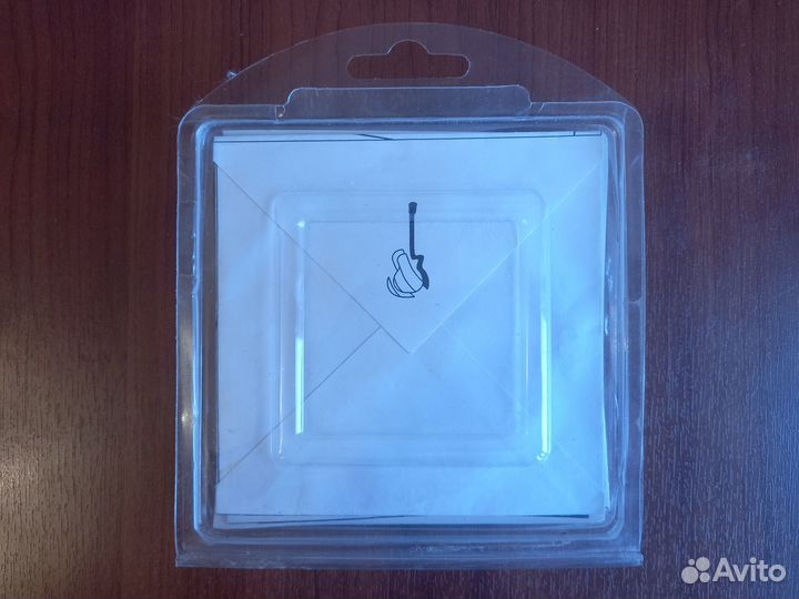 Продаются струны для гитары Emuzin и медиатор