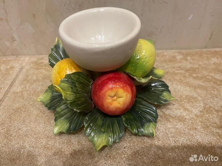 Подставка под яйцо