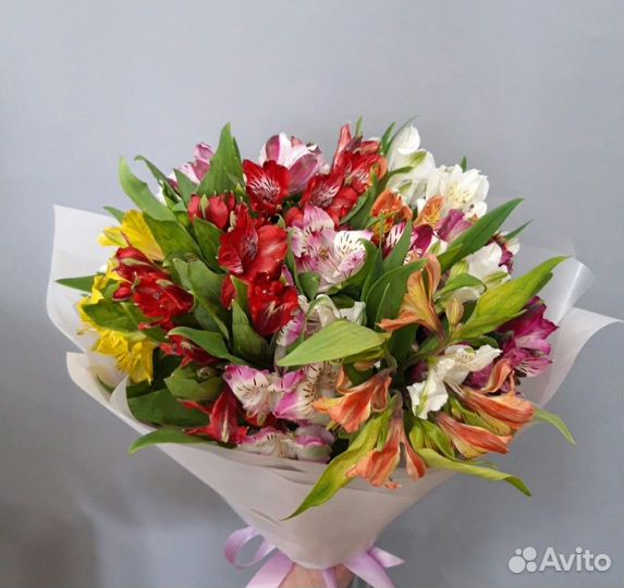 Букет из альстромерии