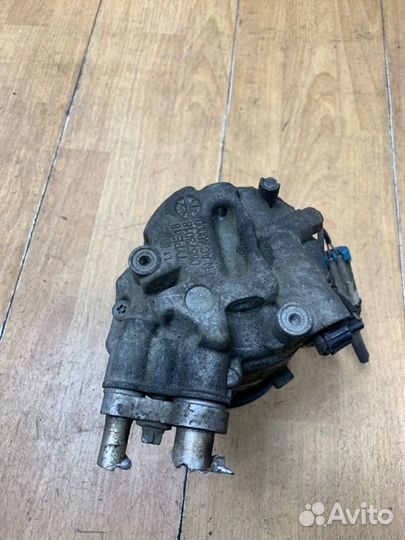 Компрессор кондиционера Opel Meriva B минивэн