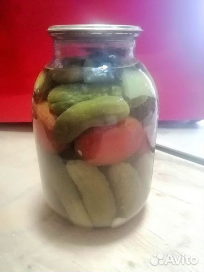 Соленья ассорти, огурцы помидоры