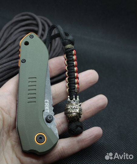 Темляк для ножа из паракорда 