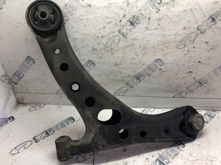 Рычаг передний toyota noah