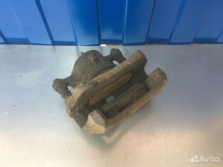 Суппорт передний правый левый Форд Фиеста Mk6 Mk 6