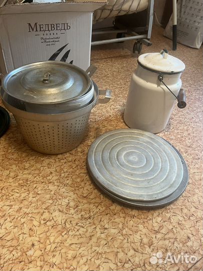 Кострюли, сковородки