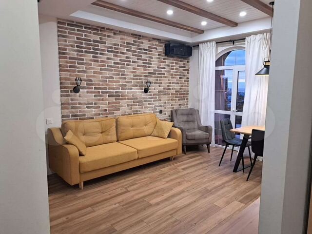 2-к. квартира, 52 м², 10/10 эт.