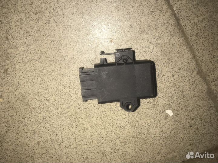 Реле обогрева сидений VW Touareg