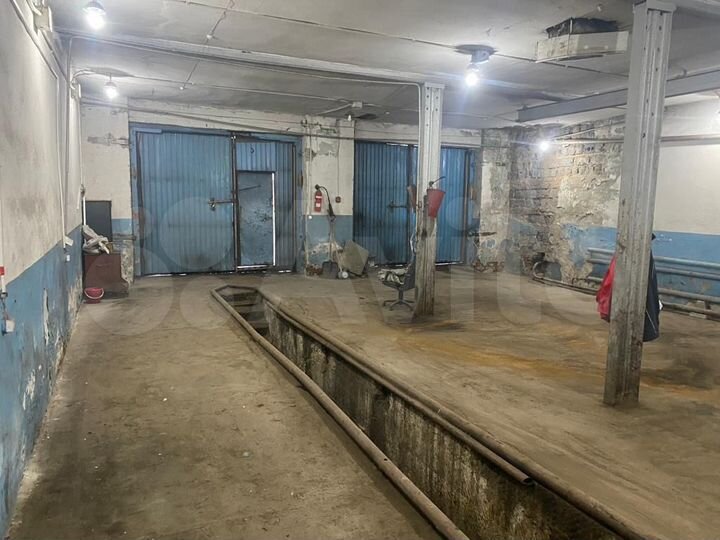 Гараж, > 30 м²