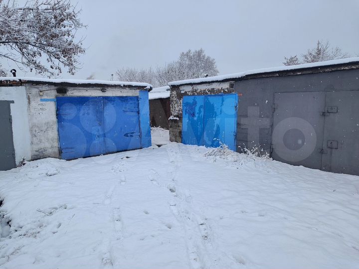 Гараж, > 30 м²