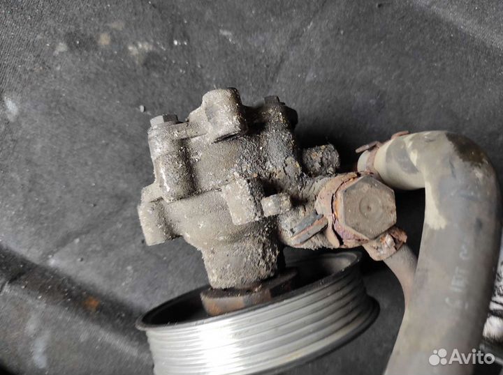 Гидроусилитель на Volkswagen transporter t5 1.9 ди