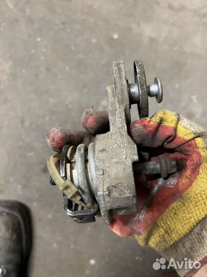 Натяжитель ремня генератора opel astra h z18xer