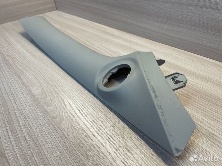 Обшивка стойки передняя правая LADA X-Ray