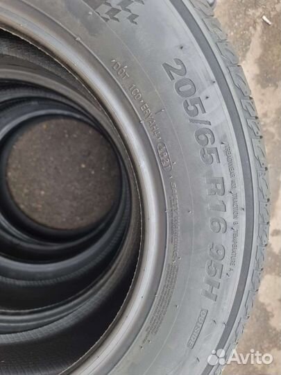 Kumho Ecsta HS51 205/65 R16