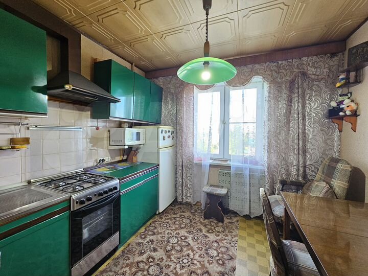 2-к. квартира, 50 м², 5/9 эт.