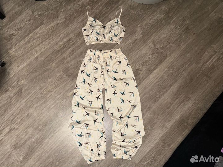 Шелковый костюм