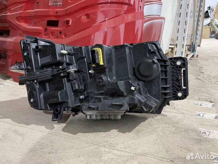 Фара левая Renault T 7423645386