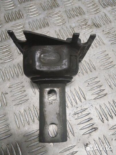 Опора двигателя левая Renault Logan 2 New