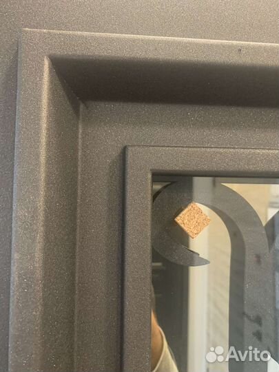 Входная дверь со стеклопакетом терморазрыв