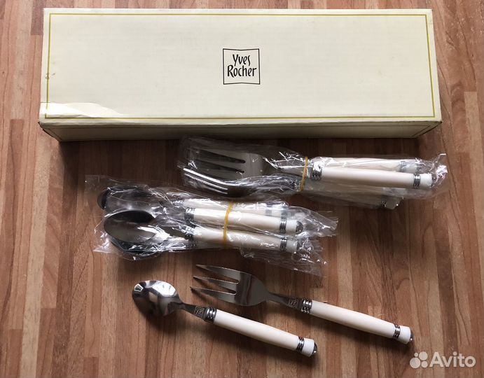 Десертные ложки и вилки