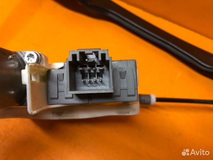 Стеклоподъемник двери передний левый Ford Edge