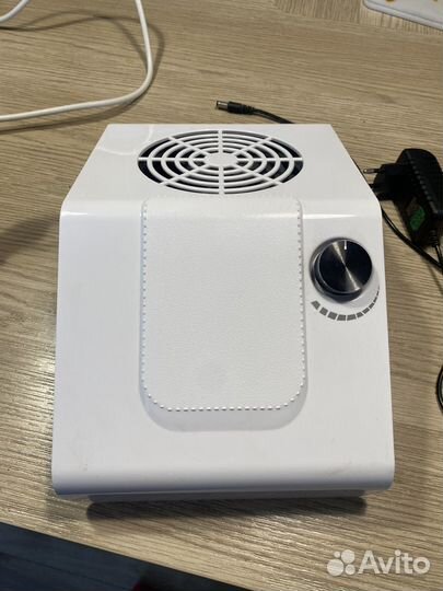 Маникюрный пылесос