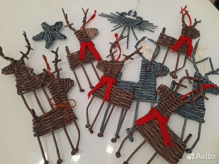 Олень игрушка новогодняя на елку